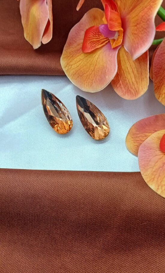 dark peach leaf studs